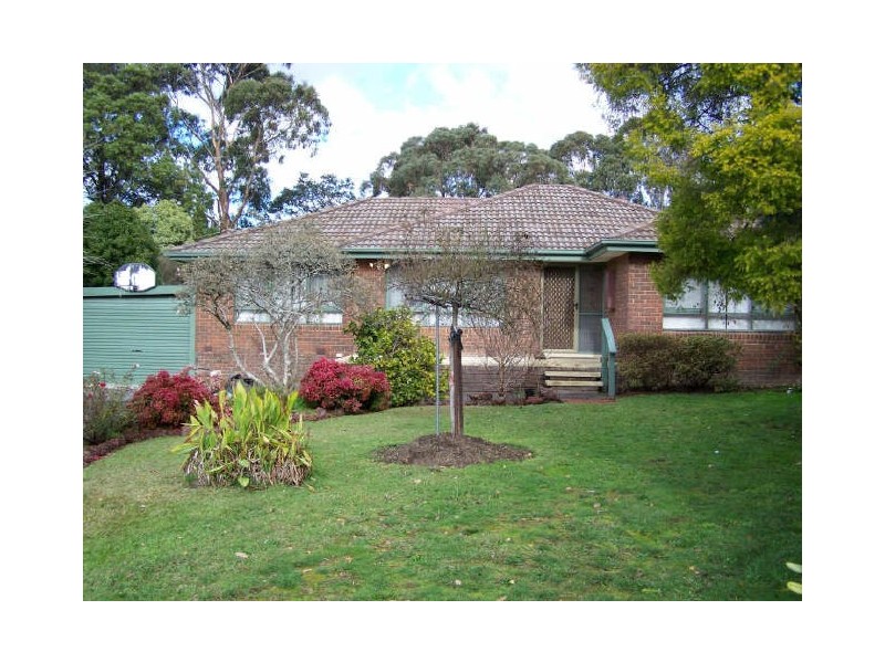 10 Grand Panorama Court, Launching Place VIC 3139