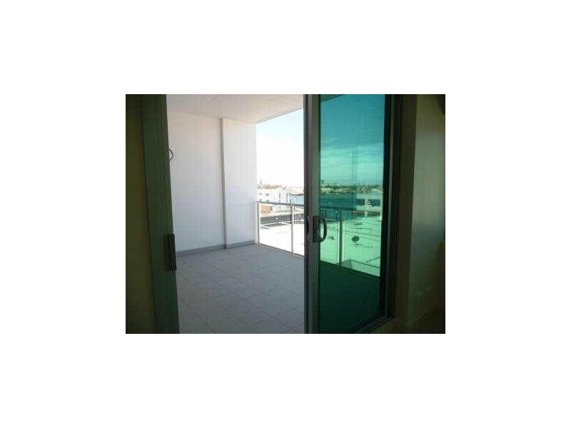 412/ Tarni Court Spinnaker, Port Adelaide SA 5015