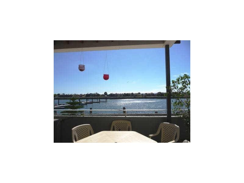 4 Parri Cresent Newport Quays, Port Adelaide SA 5015
