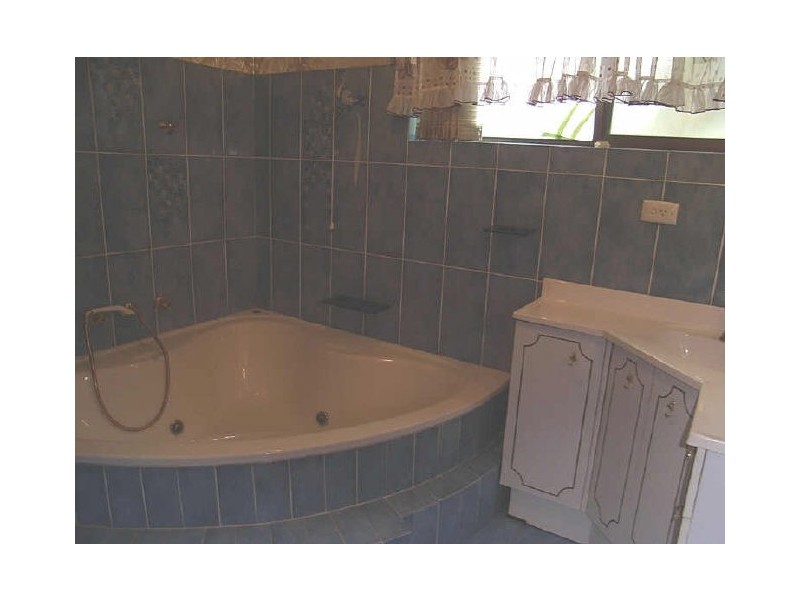 2 Sir Ross Smith Drive, North Haven SA 5018