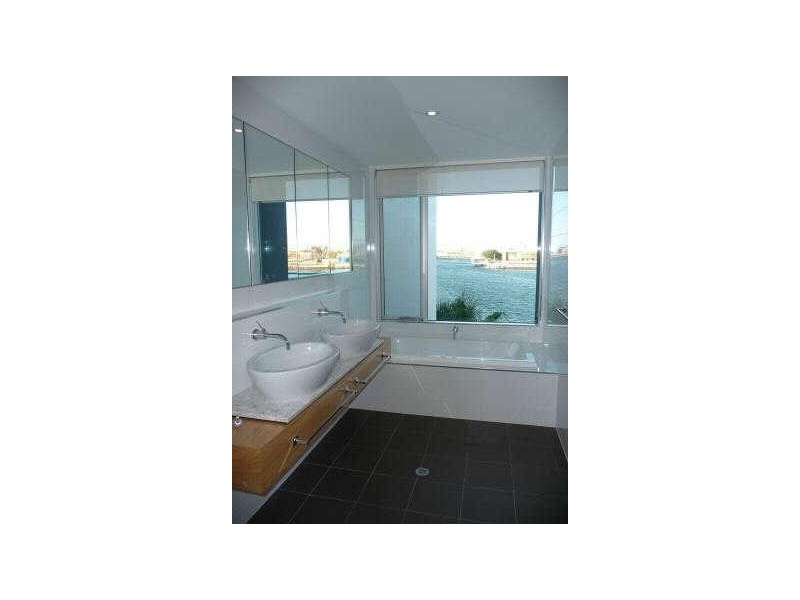 27 Karka Cove Newport Quays, Port Adelaide SA 5015