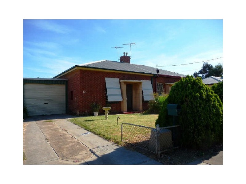 12 Sinclair Square, Pennington SA 5013