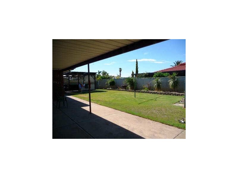 8 Cherry Avenue, North Haven SA 5018