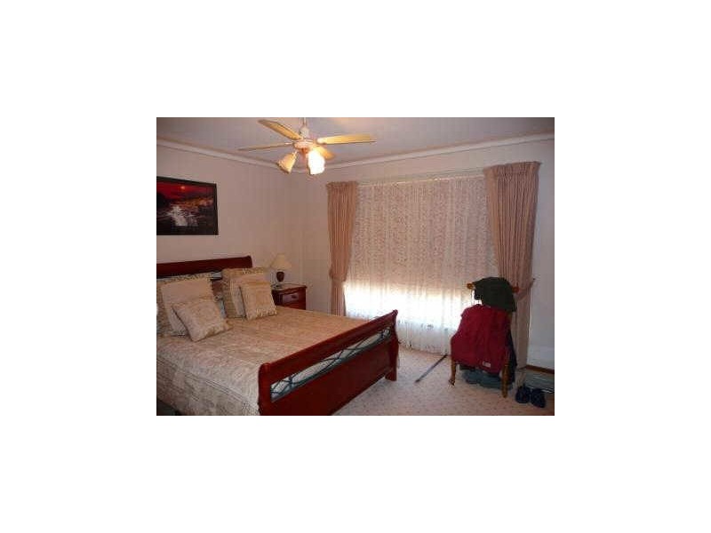 8 Cherry Avenue, North Haven SA 5018