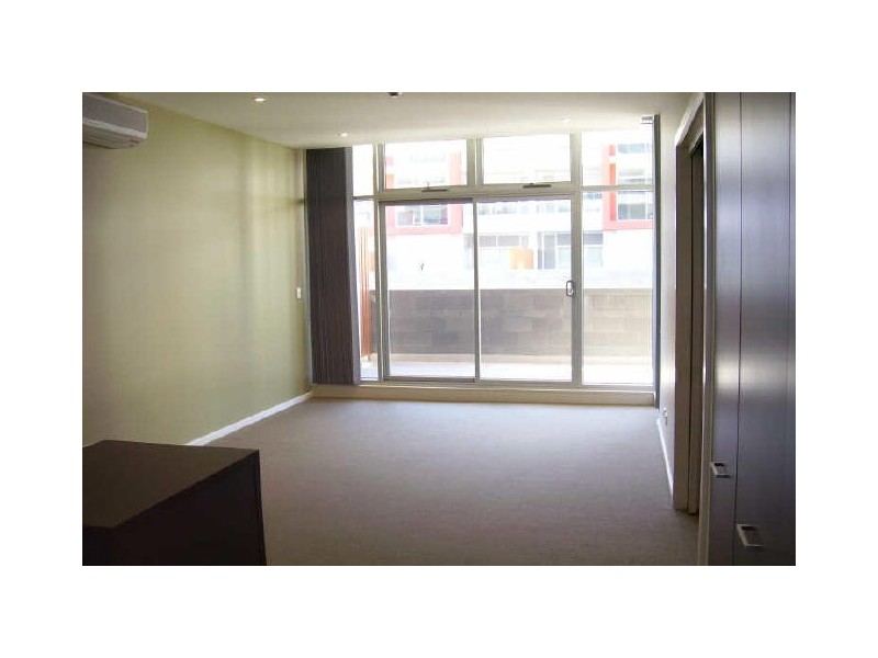 211/16-18 The Sails Newport Port Quays, Port Adelaide SA 5015