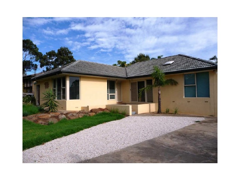 4 Warilda Avenue, Valley View SA 5093