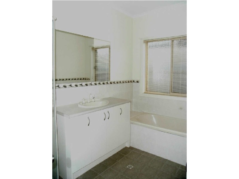 9 Bollen Street, North Haven SA 5018