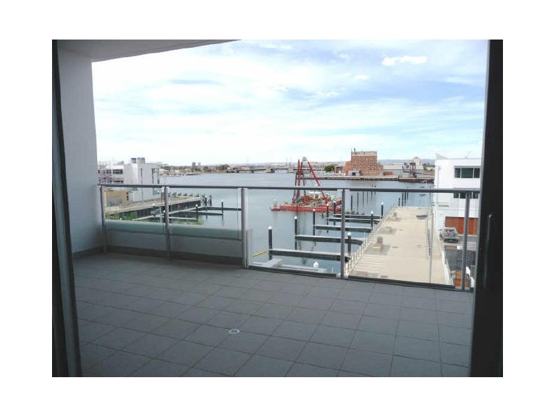 301/Spinnaker Tarni Court  Newport Quays, Port Adelaide SA 5015