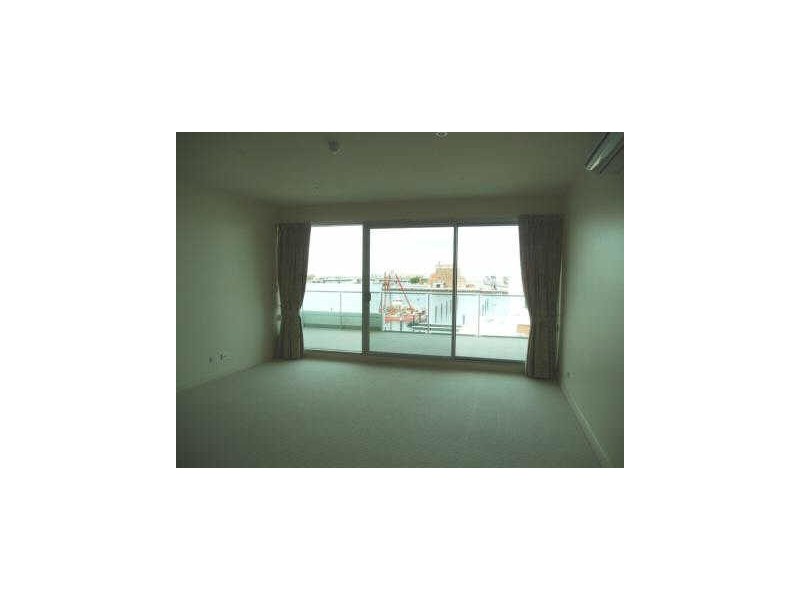 301/Spinnaker Tarni Court  Newport Quays, Port Adelaide SA 5015