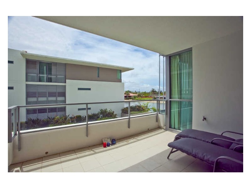 1108/33 T E Peters Drive, Broadbeach QLD 4218