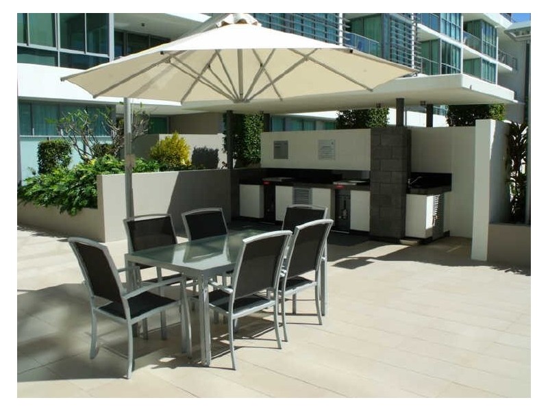 1108/33 T E Peters Drive, Broadbeach QLD 4218