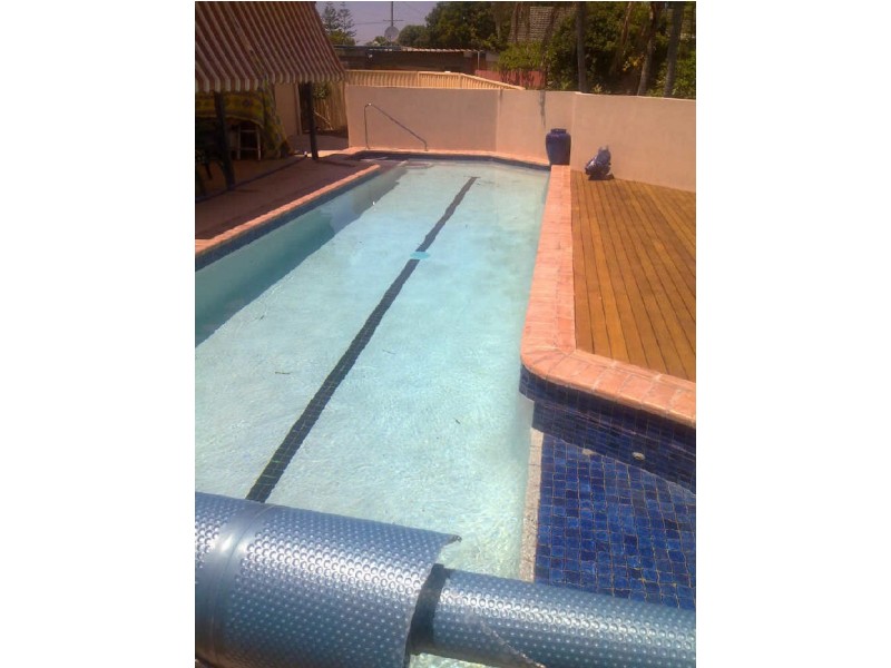 23 Lakeside Ave, Broadbeach Waters QLD 4218