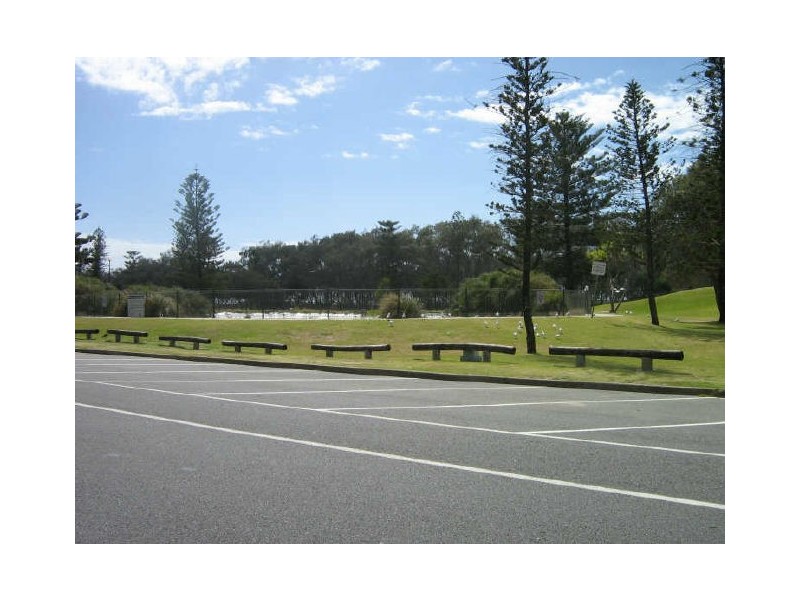 22 Mary Avenue, Broadbeach QLD 4218