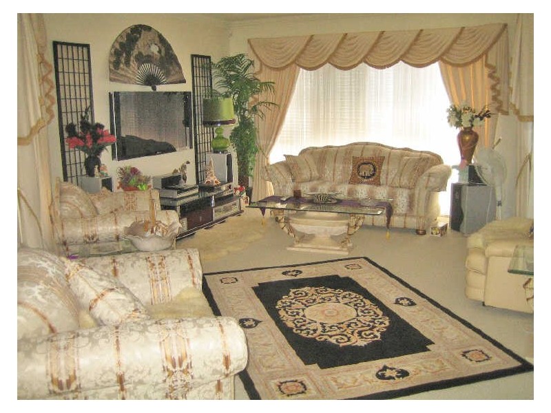 Broadbeach Waters QLD 4218