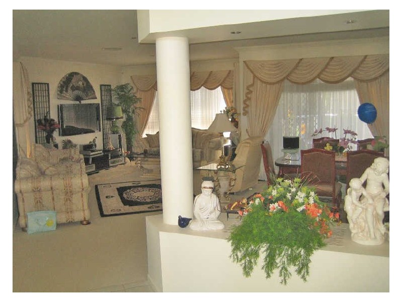 Broadbeach Waters QLD 4218