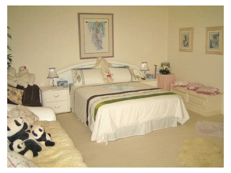 Broadbeach Waters QLD 4218