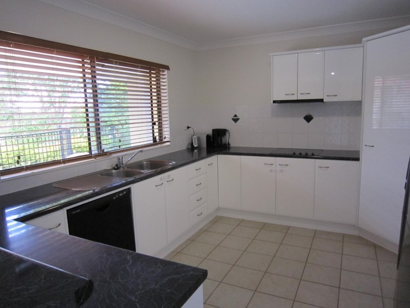 2 Dapples Ct, Burleigh Heads QLD 4220