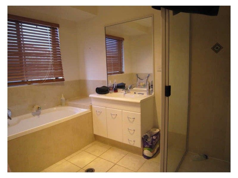 2 Dapples Ct, Burleigh Heads QLD 4220