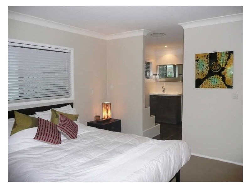 Broadbeach Waters QLD 4218