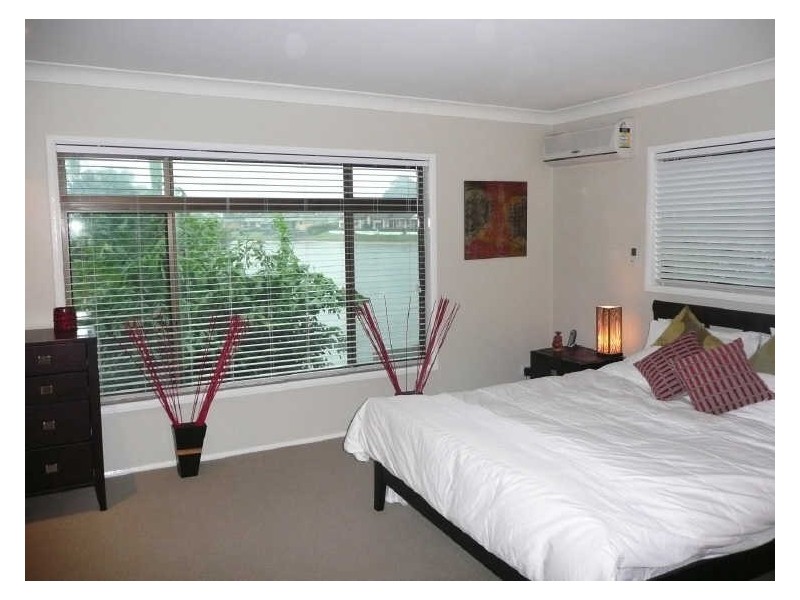 Broadbeach Waters QLD 4218