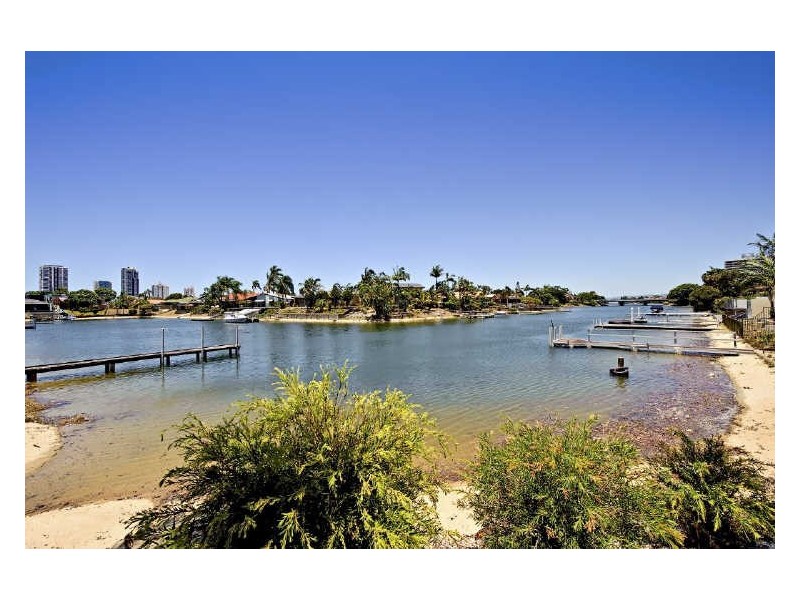 Broadbeach Waters QLD 4218