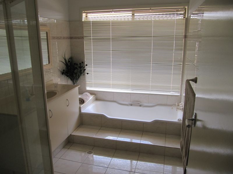 Broadbeach Waters QLD 4218