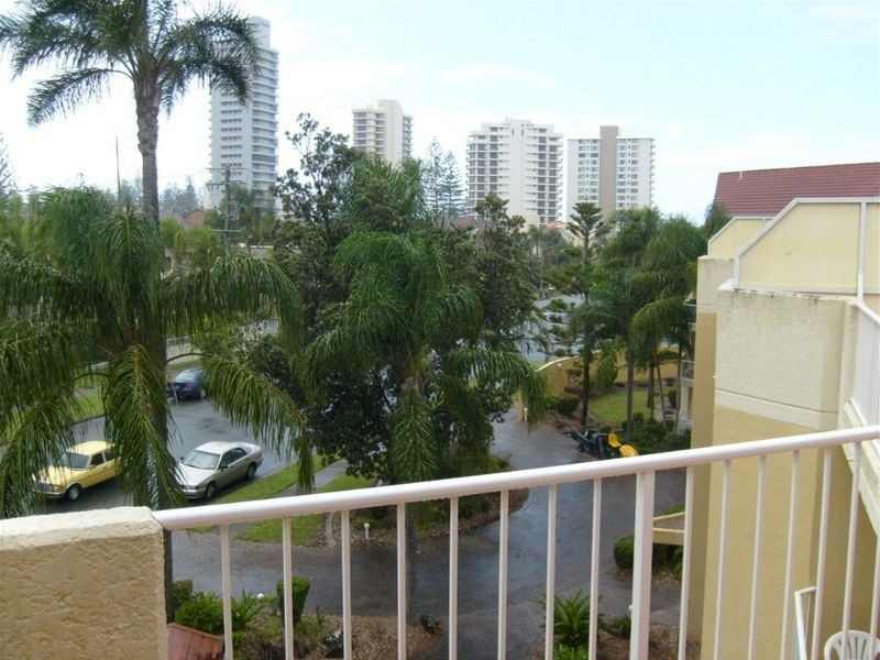 Broadbeach QLD 4218