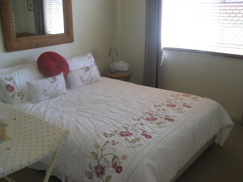 4 Honey Eater Court, Gilston QLD 4211