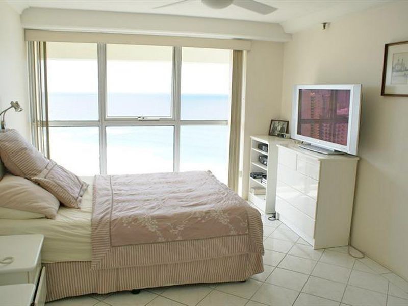 70/67 Broadbeach Blvd, Broadbeach QLD 4218