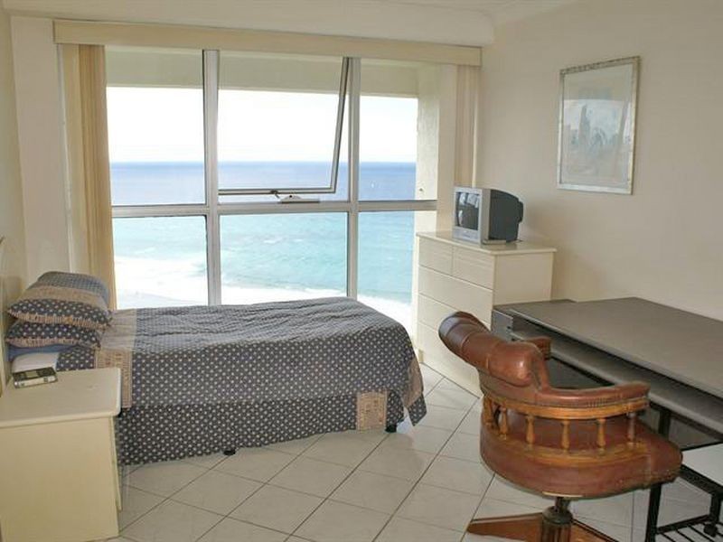 70/67 Broadbeach Blvd, Broadbeach QLD 4218