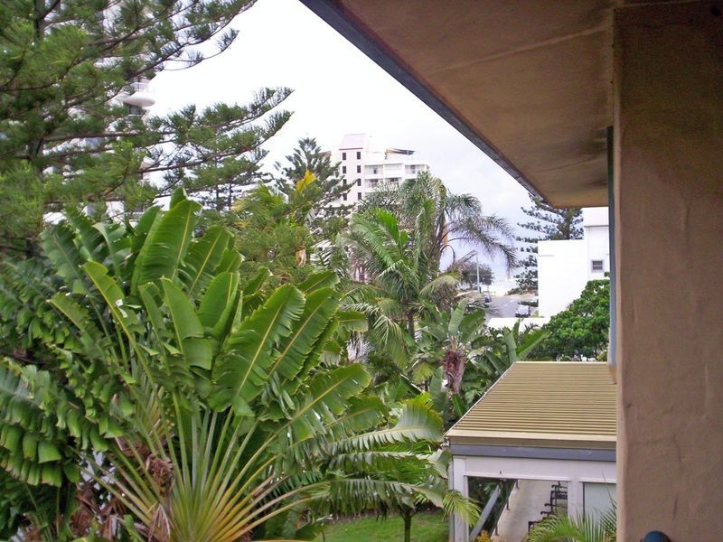 7/14 First Avenue, Broadbeach QLD 4218