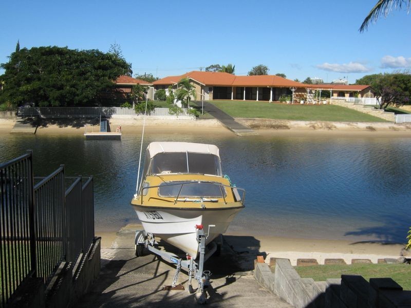 Broadbeach Waters QLD 4218