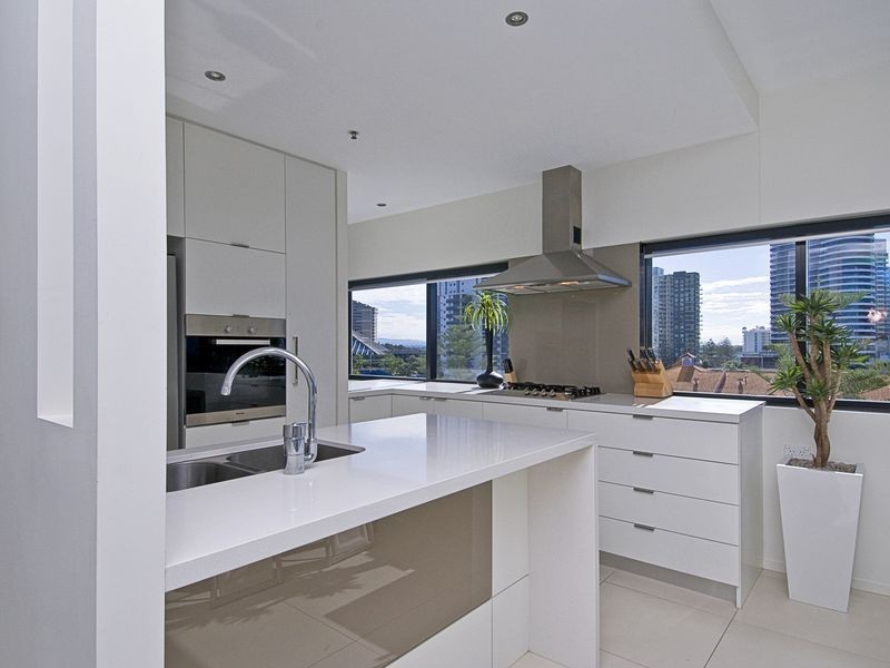 Broadbeach QLD 4218