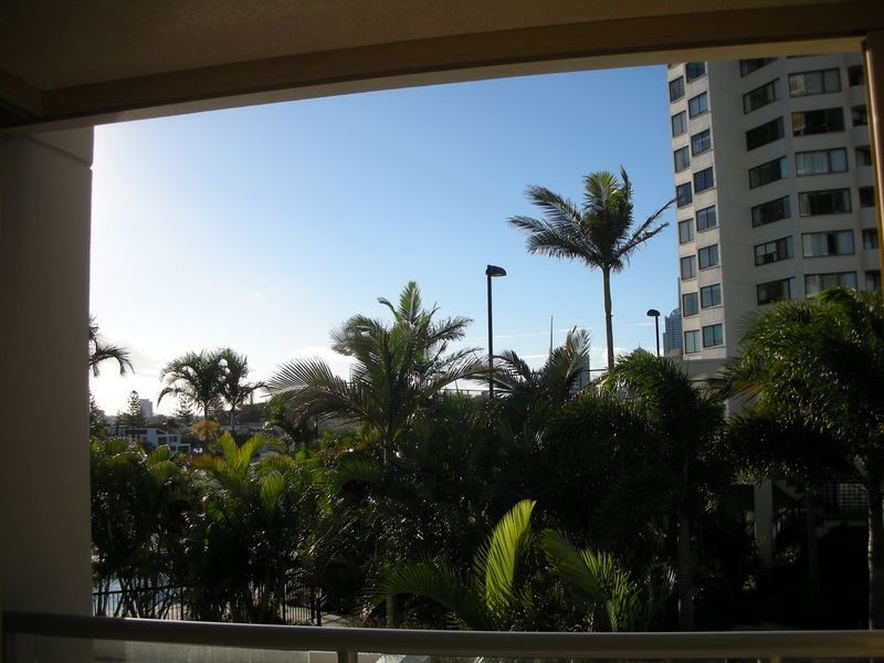 6/2894 Gold Coast Highway, Surfers Paradise QLD 4217