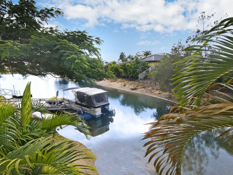 78 Clear Island Rd, Broadbeach Waters QLD 4218