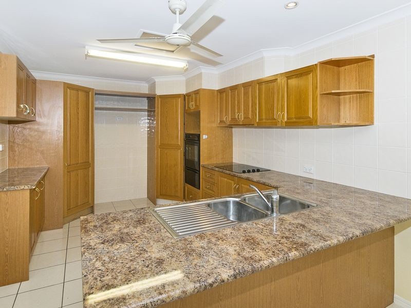 78 Clear Island Rd, Broadbeach Waters QLD 4218