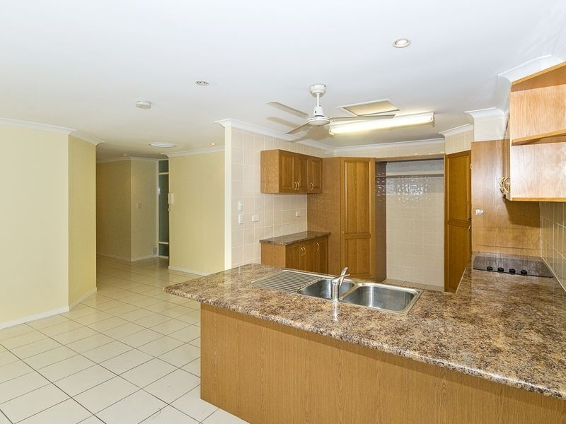 78 Clear Island Rd, Broadbeach Waters QLD 4218