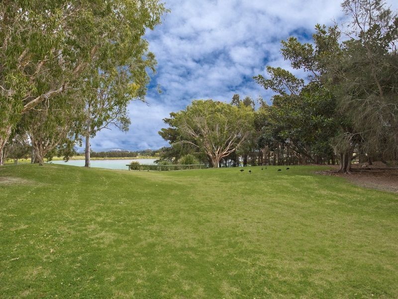 Clear Island Waters QLD 4226