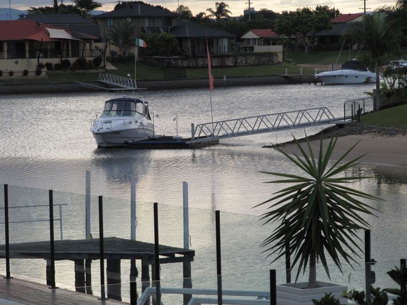 Broadbeach Waters QLD 4218
