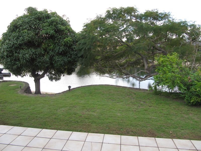 Broadbeach Waters QLD 4218