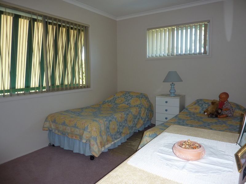 8 Gurrah Avenue, Southport QLD 4215
