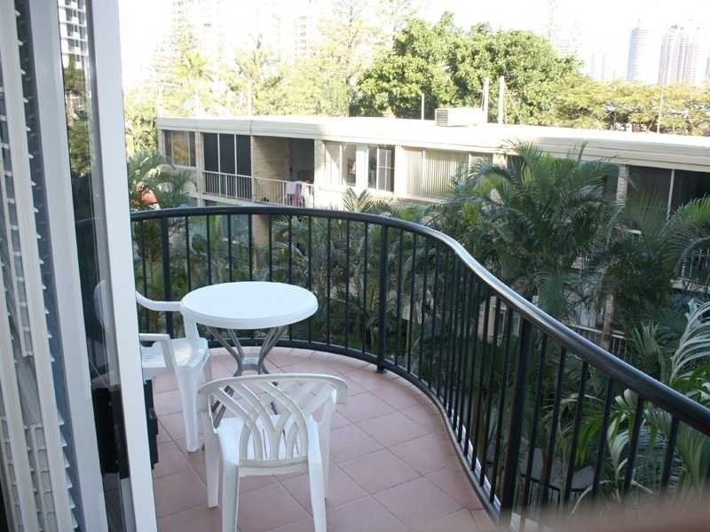 302/9 Beach Parade, Surfers Paradise QLD 4217