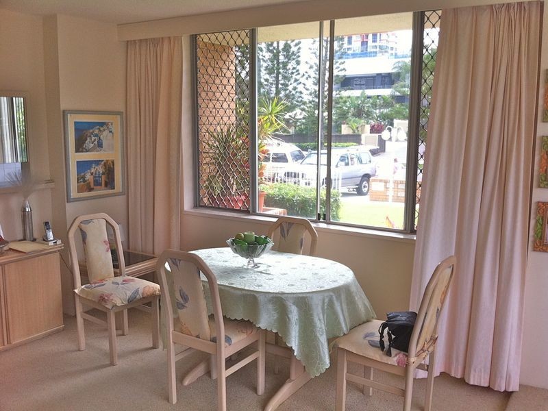 1/2 Elizabeth Ave, Broadbeach QLD 4218