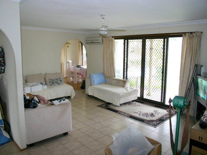 98 Hooker Boulevard, Mermaid Waters QLD 4218