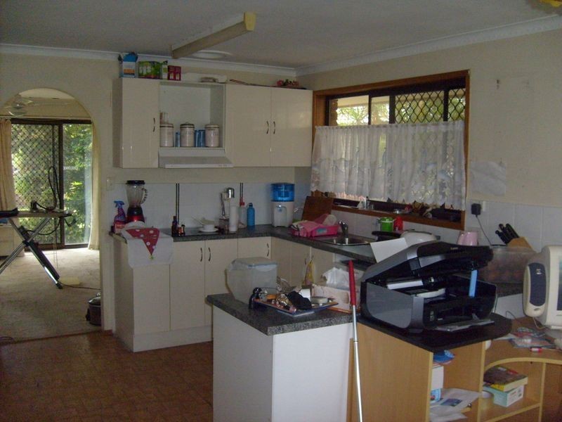 98 Hooker Boulevard, Mermaid Waters QLD 4218