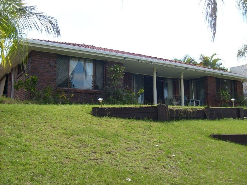 98 Hooker Boulevard, Mermaid Waters QLD 4218