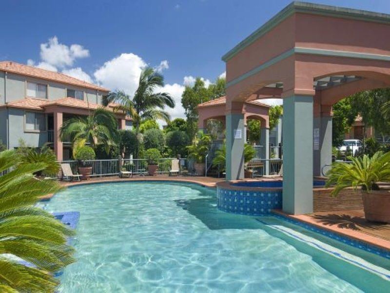 Clear Island Waters QLD 4226