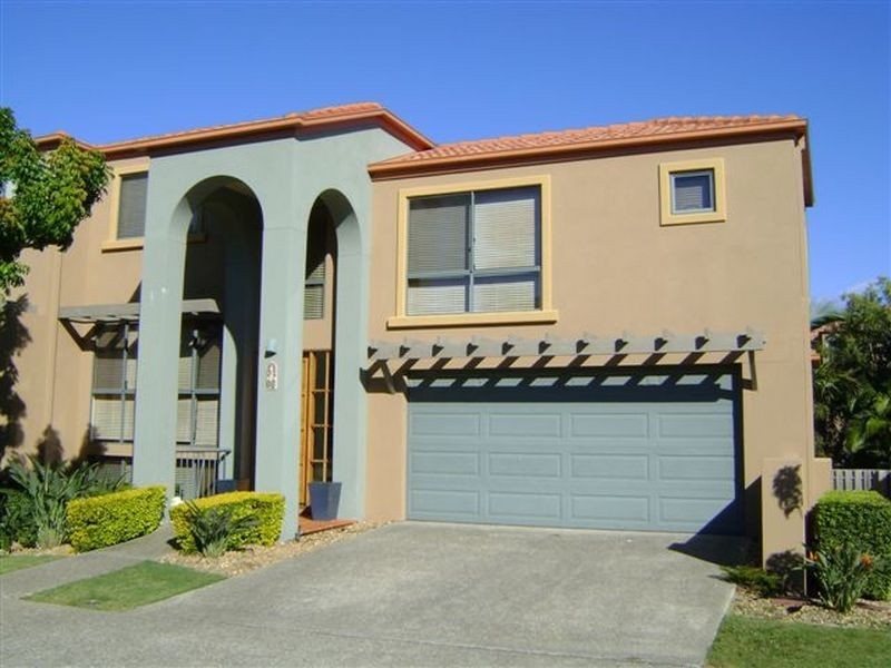 Clear Island Waters QLD 4226