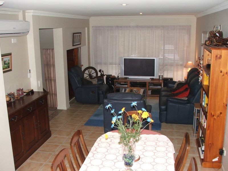 Clear Island Waters QLD 4226