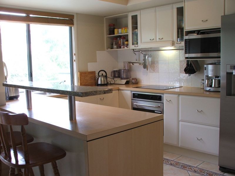 Clear Island Waters QLD 4226